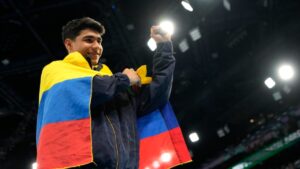 Ángel Barajas conquista una plata histórica para Colombia en la gimnasia olímpica