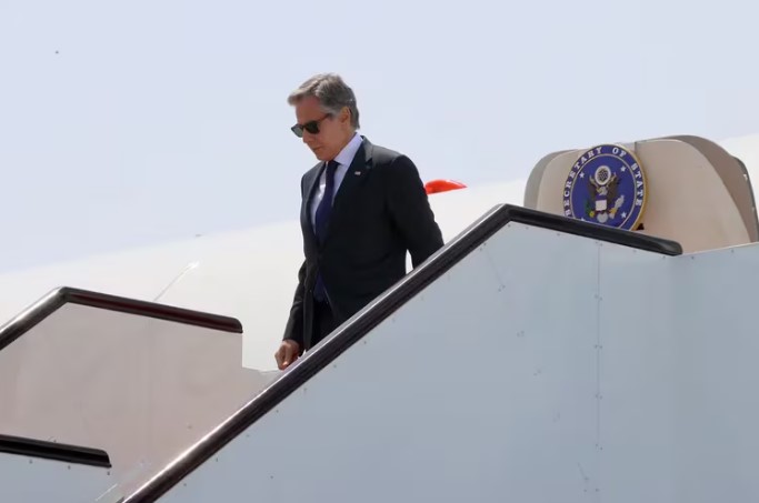 Antony Blinken llegó a Israel para impulsar una tregua con Hamas en Gaza - AlbertoNews