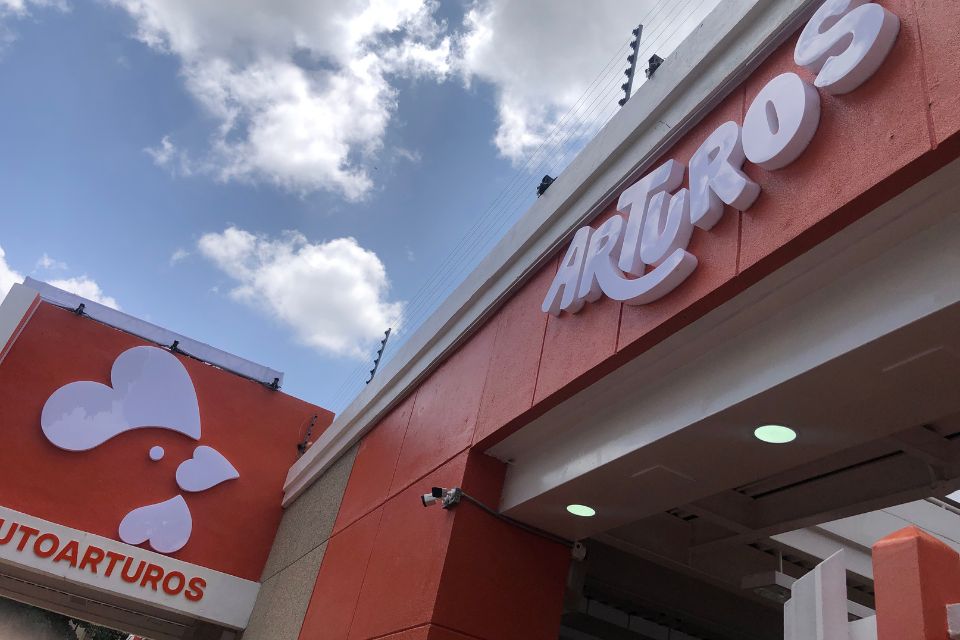 Arturos dice que sus ventas crecieron 200% tras cambios en el menú e imagen