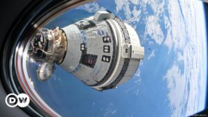 Astronauta varado se ve obligado a dormir en saco de dormir – DW – 16/08/2024