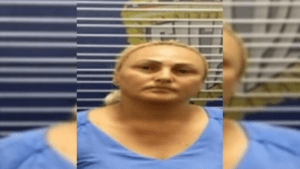 Atrapan a mujer solicitada por homicidio
