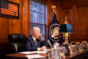 Biden habla por teléfono con Harris poco antes de que acepte la nominación demócrata - AlbertoNews