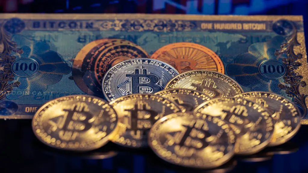 Bitcoin experimenta una gran caída en el mercado de criptomonedas
