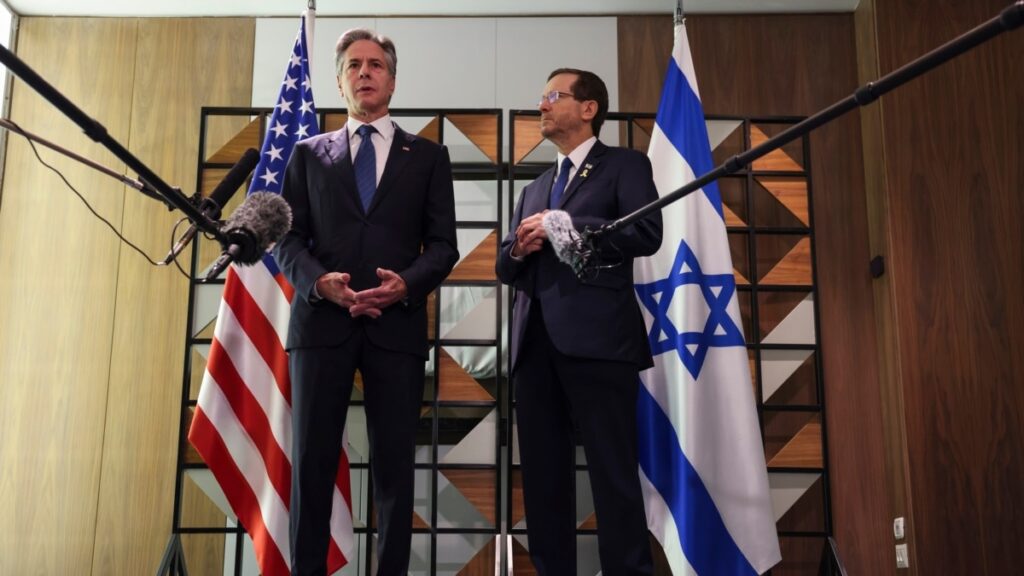 Blinken dice que conversaciones actuales "podrían ser la última" oportunidad para una tregua en Gaza