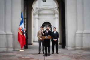 Boric dice que Maduro trató de cometer fraude en las elecciones