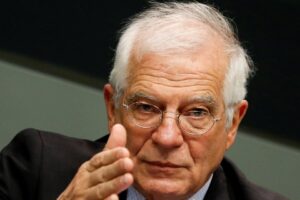 Borrell habla con Edmundo González sobre la necesidad de verificar las actas electorales