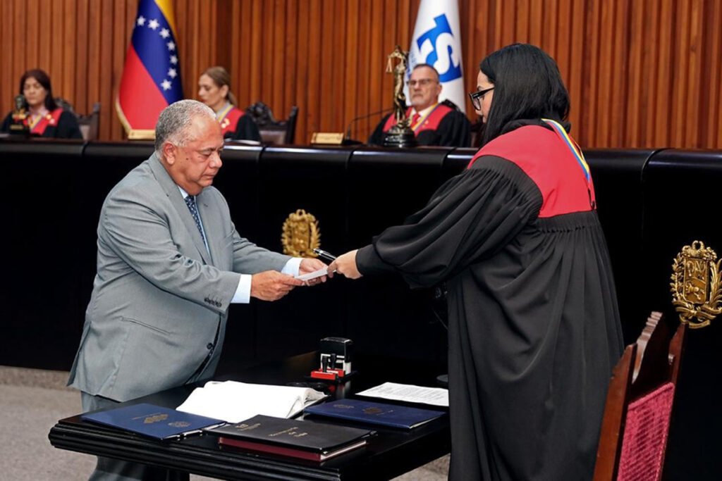 CNE consignó actas electorales ante el TSJ