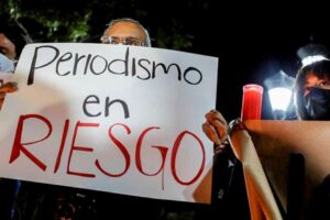 Cabello amenaza a periodistas con «operación tun tun»