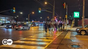 Canadá suspende permisos de trabajo a visitantes extranjeros – DW – 31/08/2024