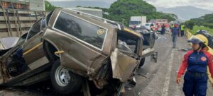 Colisión múltiple de 16 vehículos deja siete heridos en Yaracuy