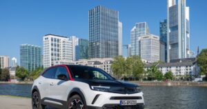 Cómo funciona el sistema híbrido de 48 voltios de los nuevos Opel