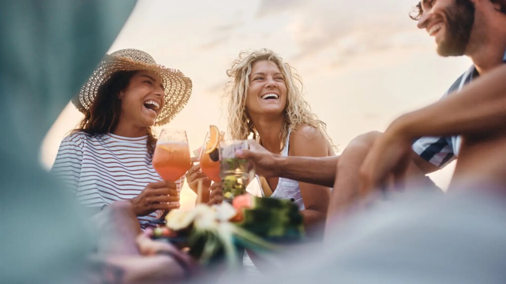 Cómo preparar el cóctel del verano fácil, rápido, delicioso y que no necesita coctelera
