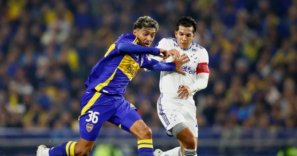 Con un golazo de Cavani, Boca Juniors le gana Cruzeiro por los octavos de final de la Copa Sudamericana