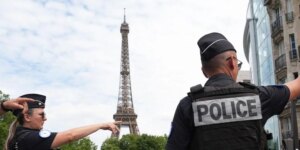 Condenado el británico que escaló la Torre Eiffel a una contribución ciudadana
