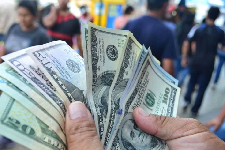 Consecomercio insta a respetar la tasa oficial del BCV para transacciones en divisas