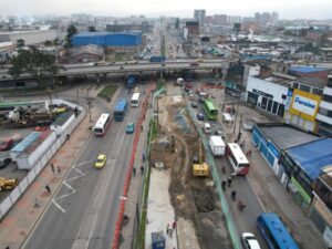 Construcción de TransMilenio por la avenida 68, en Bogotá, tardará 2 años más | Infraestructura | Economía