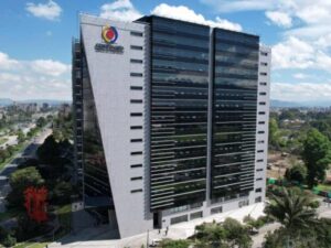 Contraloría General halló problemas fiscales por $6 billones en 24 EPS | Finanzas | Economía