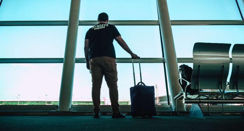 Cuánto tiempo se debe estar antes de un vuelo internacional, para no tener líos