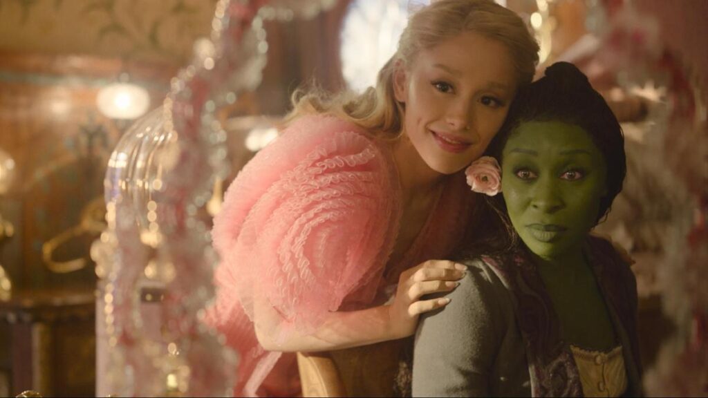 Danna y Ceci de la Cueva nos contaron cómo fue su experiencia al cantar y doblar al español a los personajes de 'Wicked'