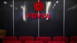 Decenas de trabajadores petroleros son forzados a renunciar tras elección en Venezuela: sindicatos