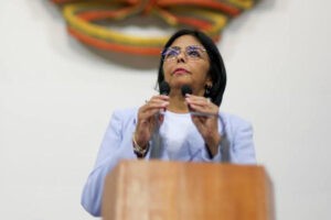 Delcy Rodríguez rechazó el agradecimiento de Alberto Fernández a Lula por encargarse de la embajada argentina en Caracas