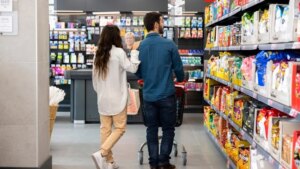 Dia oferta más de 200 productos a uno y dos euros: de cervezas a platos preparados