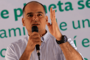 Dice que no fue un cierre sino un vencimiento de su licencia (+Video)
