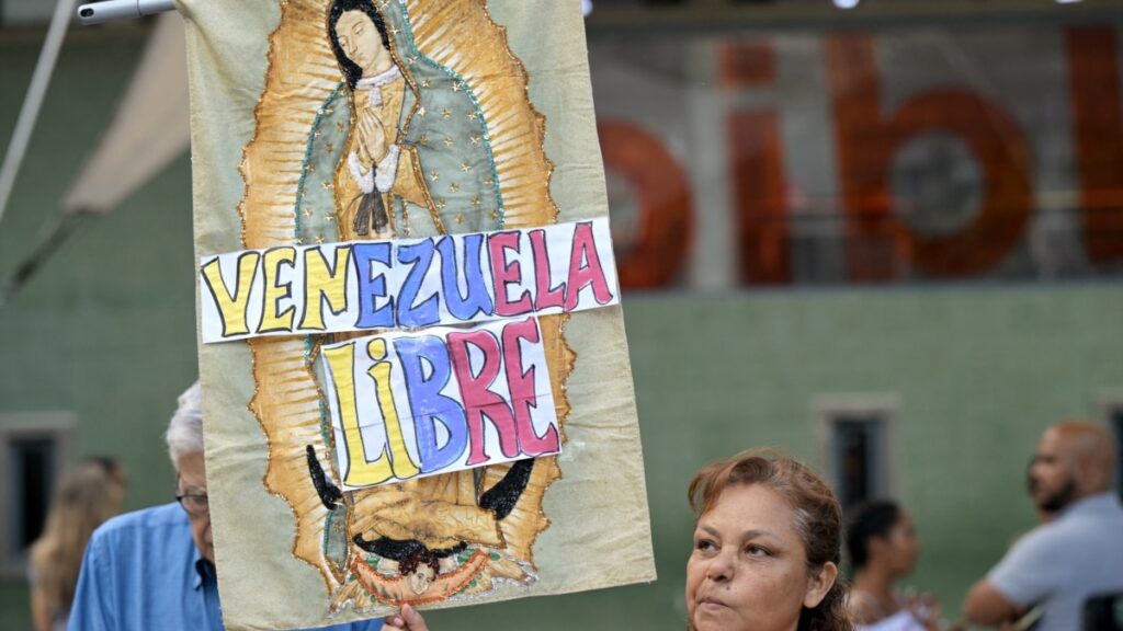 EEUU, UE y 20 países exigen a Venezuela verificación imparcial de resultados, rechazan represión 