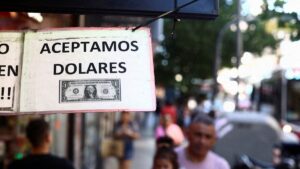 El BCU advirtió por la persistente incertidumbre macroeconómica en Argentina