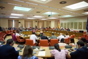 El Gobierno esquiva las comparecencias de Sánchez, Montero y sus ministros gracias a sus socios y los empates