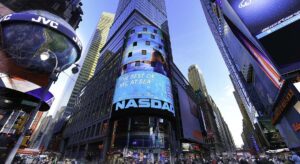 El Nasdaq 100 recupera dos tercios de su caída y apunta de nuevo a los máximos del 2024