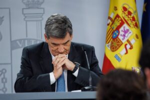 El PP reitera su veto a que un ministro dirija el Banco de España o un órgano independiente: "Bajo ningún concepto"