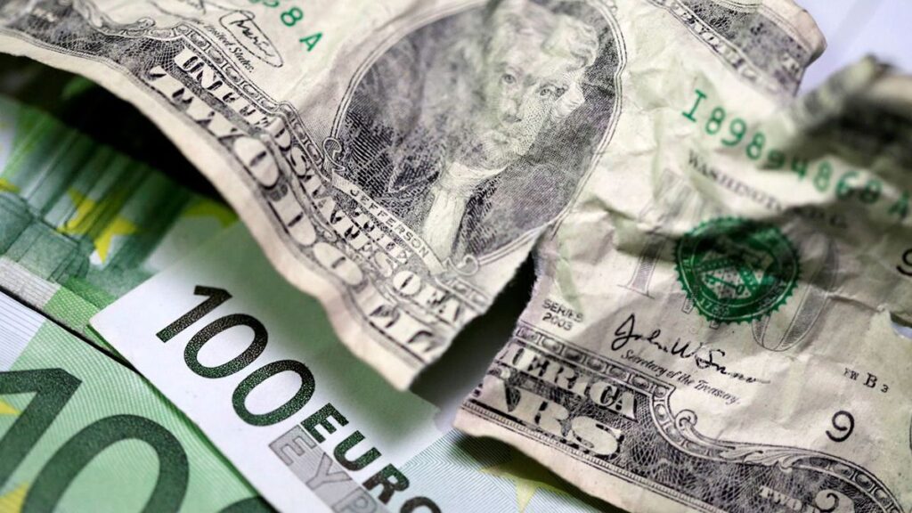 El dólar global sigue débil y cayó ante las señales de un casi seguro recorte de tasas de la Fed