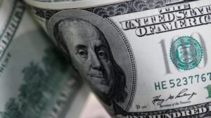 El dólar global volvió a caer y alcanzó mínimos de más de un año