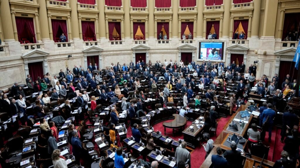 Gobierno de Milei propone ley para bajar edad de imputabilidad a 13 años en Argentina