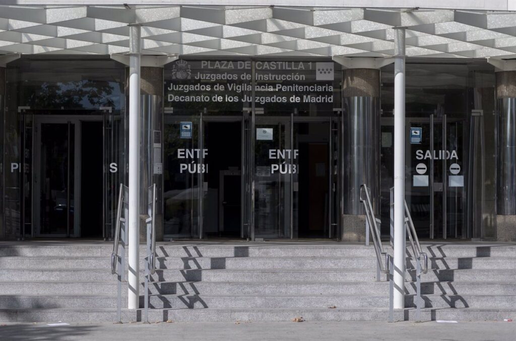 El juez que investiga a Begoña Gómez pide a la Complutense datos sobre todas las cátedras y sus directores