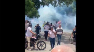 En Aragua y Sucre dispersan protestas con lacrimógenas