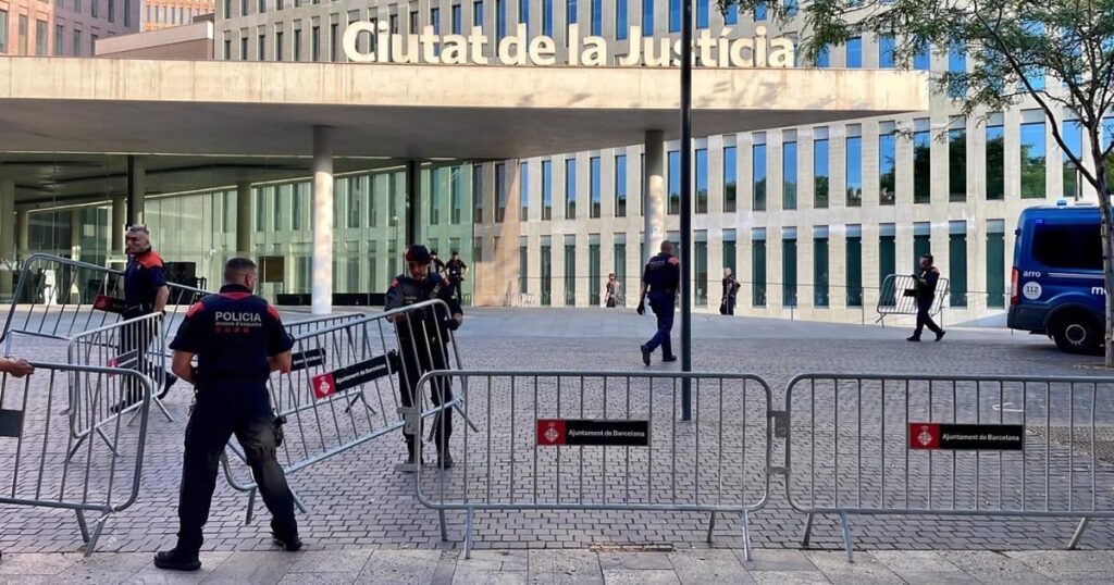 En libertad el segundo mosso detenido por presuntamente ayudar a Puigdemont a huir