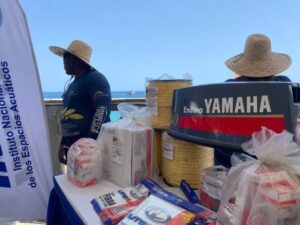 Entregan $50.000 en insumos y equipos de seguridad a pescadores