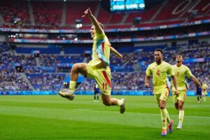 España golea a Japón y acerca la medalla