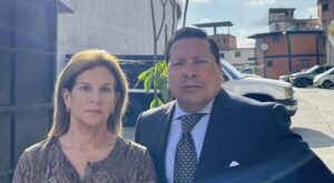 Esposa del abogado Perkins Rocha desconoce su paradero
