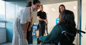 Esta es la lujosa pieza que lució Meghan Markle de una marca colombiana: cuesta una millonada