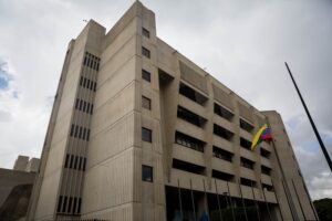 Experto explica porqué la sentencia que dictó el TSJ a favor de Maduro puede calificarse como un error jurídico inexcusable