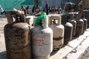 Experto recomienda cerrar bombonas de gas en las noches para minimizar riesgos de accidentes