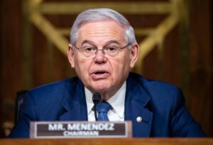 Exsenador de EEUU Bob Menéndez se retira como candidato independiente para las elecciones - AlbertoNews