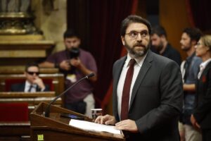 Ferran Pedret substituirá a Illa como presidente del grupo del PSC en el Parlament