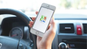 Google Maps ya permite notificar accidentes de tráfico: así puedes hacerlo