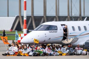 Greenpeace aboga por prohibir los aviones privados