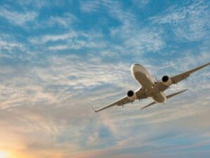 Hay combustible de avión para operar sin problemas al menos cinco días': Mintransporte | Gobierno | Economía