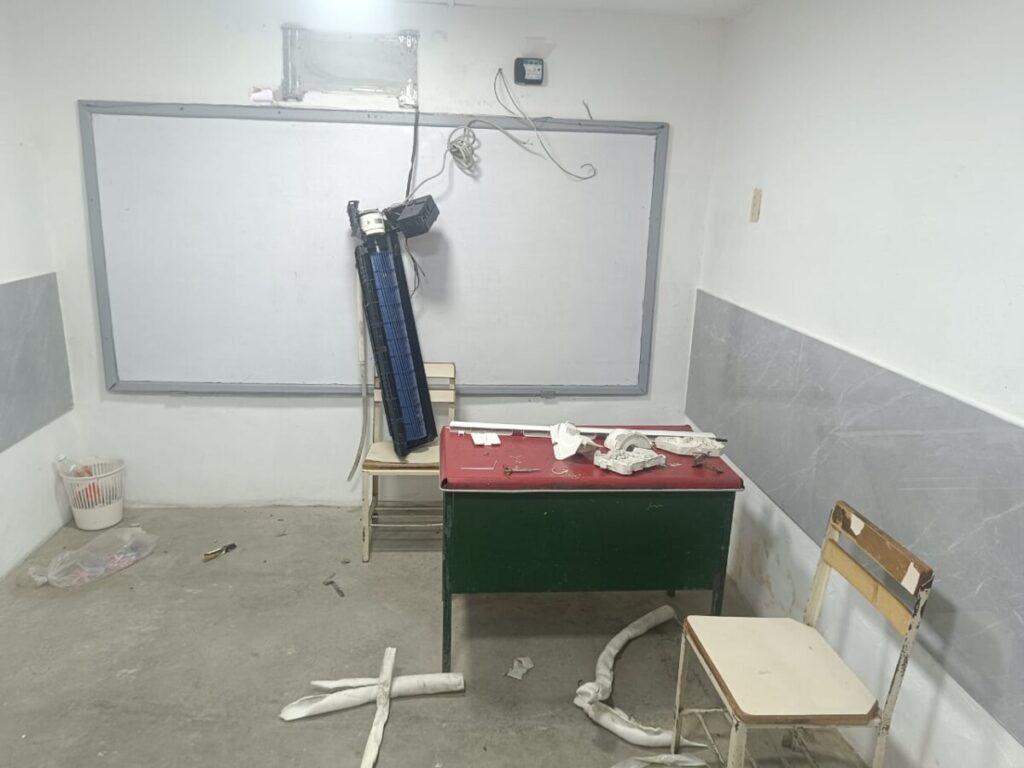 Hurtan aire y consolas del colegio Mariscal Sucre